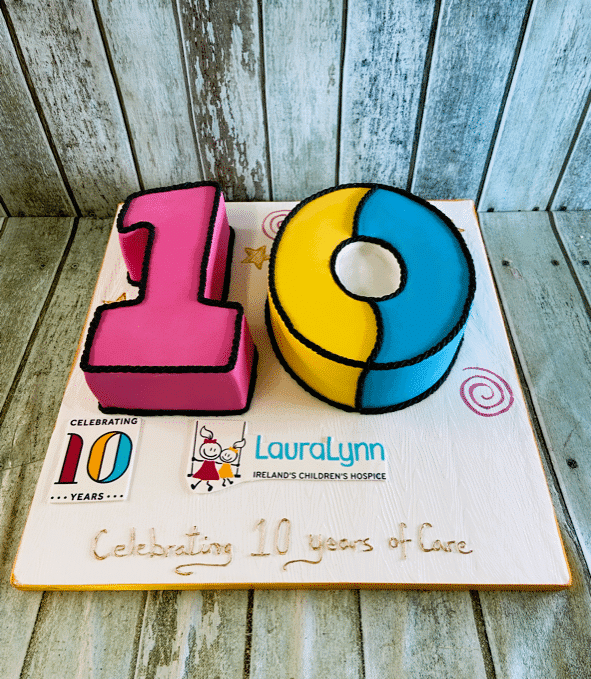 laura-Lynn-corporate-cake