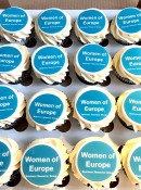 women-of-Ireland-cup-cakes