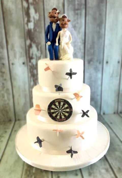 Darts wedding cake