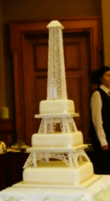 Eifel-tower-wedding-cake-