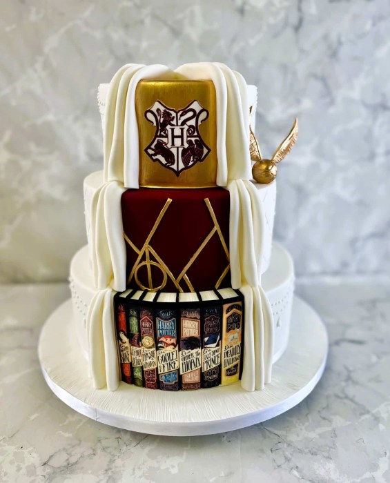 Harry-Potter-split-wedding-cake-with-books-