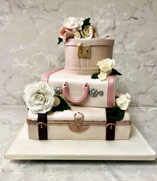 Vintage Suitcases Wedding Cake