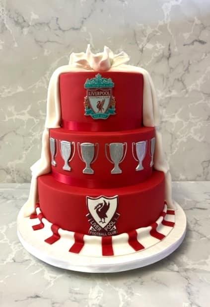 Liverpool-football-wedding-cake-
