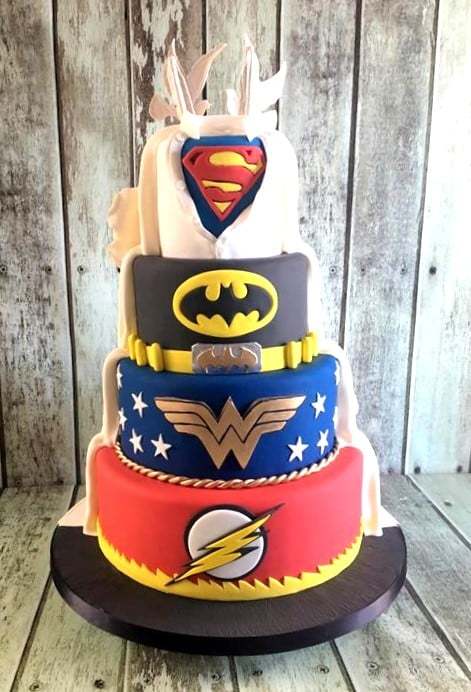 super-hero-wedding-cake-5