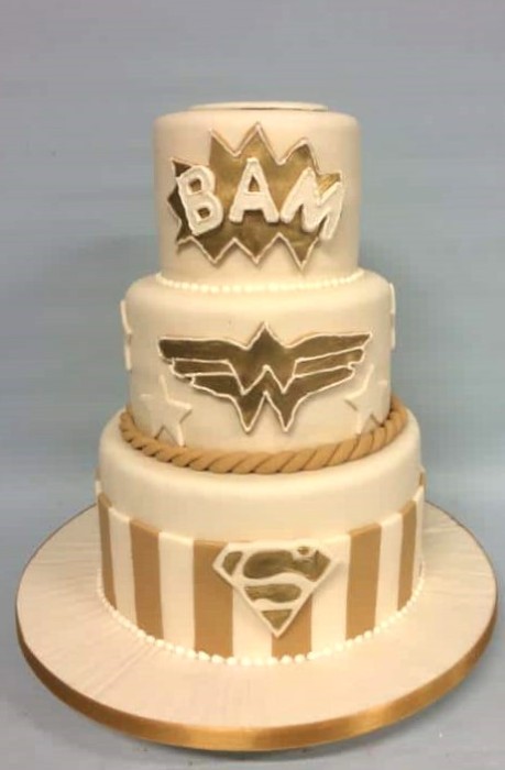 super-hero-wedding-cake-in-gold