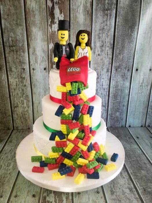 LEGO wedding-cake