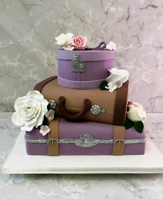 vintage-wedding-luggage-suitcases-