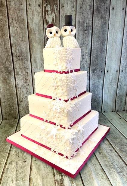 winter-Owls-and-snow-flakes-wedding-cake-