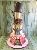 circus-wedding-cake