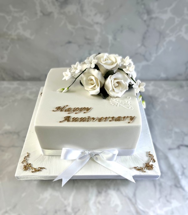 Wedding-Anniversary-Cake