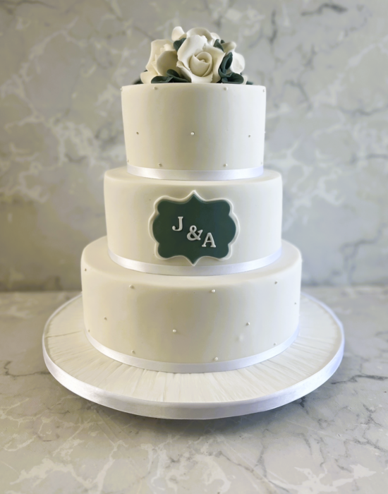 Timeless Wedding cake, Hotel all inclusive package Ireland