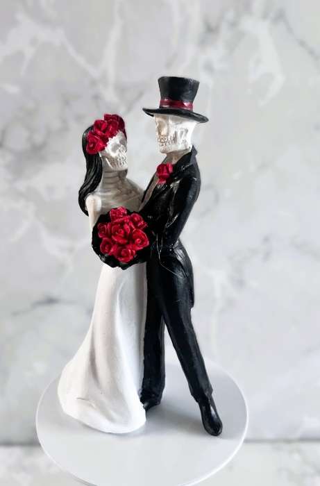 Skeleton-Bride-and-Groom-cake-topper-