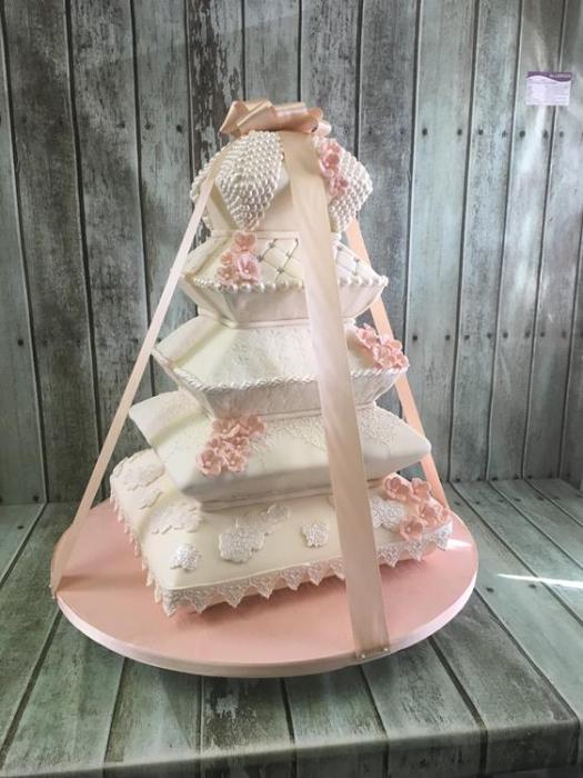 5 tier vintage cushions wedding cushions