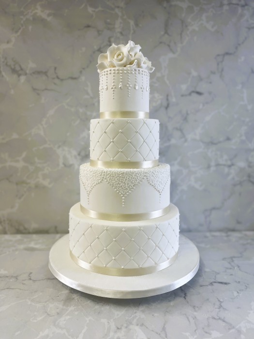 Cynthias-Lace wedding cake