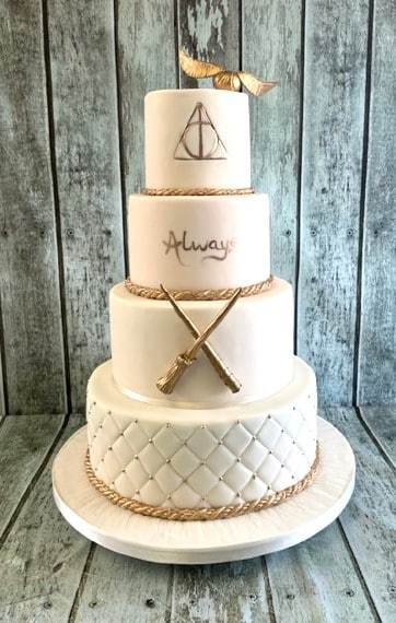 Harry-Potter-rope-edge-design-wedding cake
