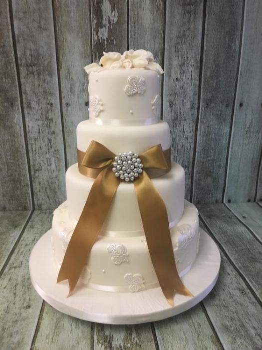 Wedding cake Dublin Ireland  , novelty sports fashion  princess  vintage cake Dublin Ireland