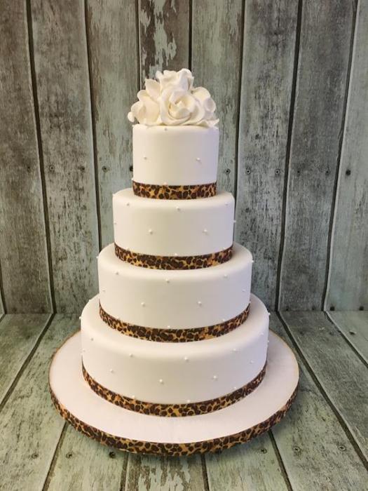 Wedding cake Dublin Ireland  , novelty sports fashion  princess  vintage cake Dublin Ireland