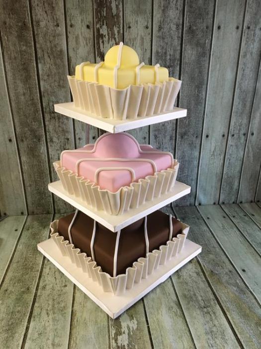 Wedding cake Dublin Ireland  , novelty sports fashion  princess  vintage cake Dublin Ireland