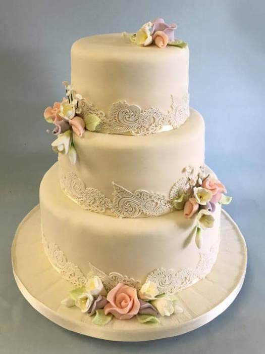 peach and white Wedding cake