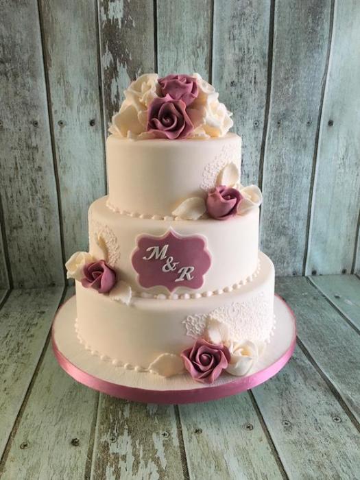 Wedding cake Dublin Ireland  , novelty sports fashion  princess  vintage cake Dublin Ireland