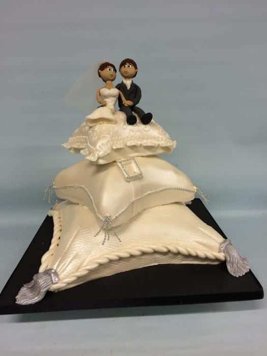 Cushion ,Pillow wedding cake with sugar couple