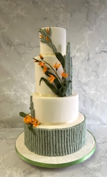 Rustic-Bamboo-wedding-cake-