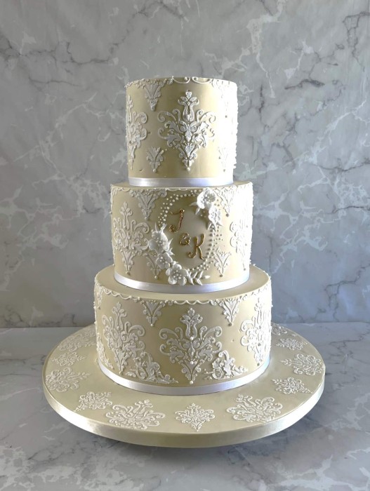 damask-wedding-cake-