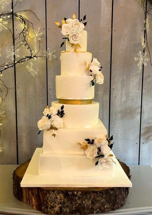 large-round-and-square-wedding-cake-with-sugar-roses