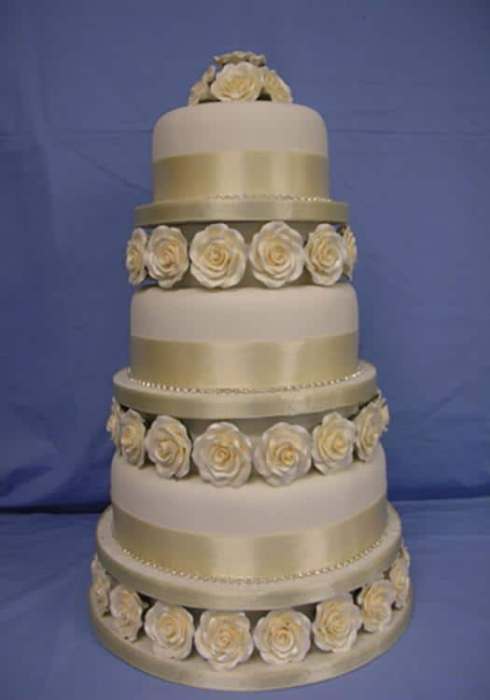 tired roses wedding cake