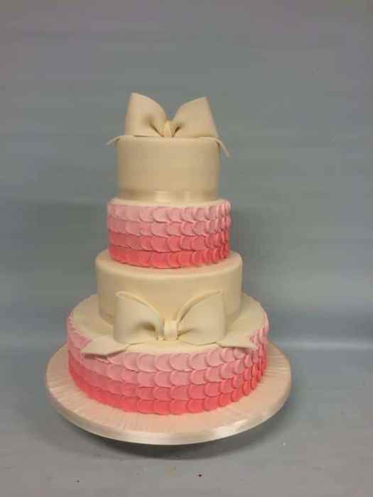 wedding cake ombre and bows pink and white