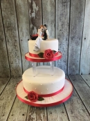 2 tier wedding cake on pillars (2)