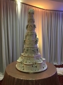 7 foot tall wedding cake