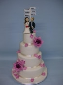 wedding cake with signpost vintage style