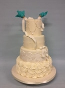 flying birds vintage wedding cake