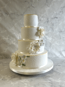 fine-pearls-and-fantasy-sugar-flower-wedding-cake-