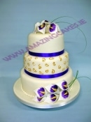 large calla lilies and swirls wedding cake