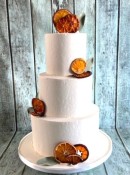 slices-of-Oranges-citrus-wedding-cake-