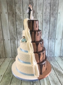 split dripping chocolate wedding cake 1
