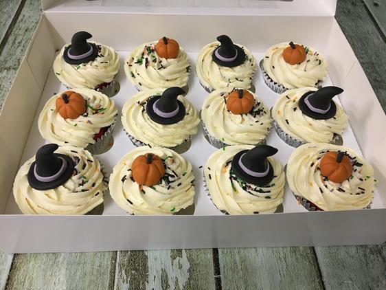 Halloween wedding cup cakes