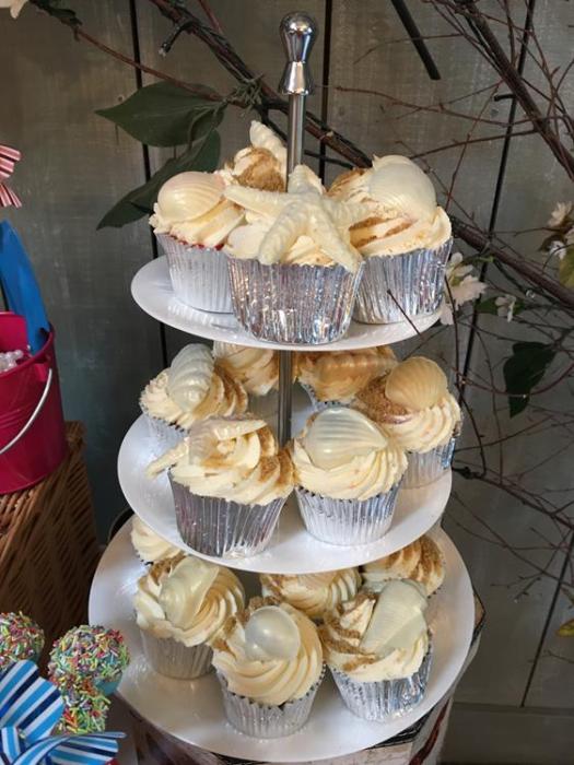 seaside wedding cup cakes