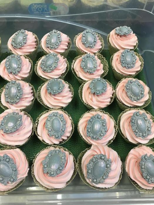 sugar brooch wedding cup cakes