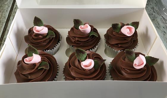 cup cakes wedding hens  celebration