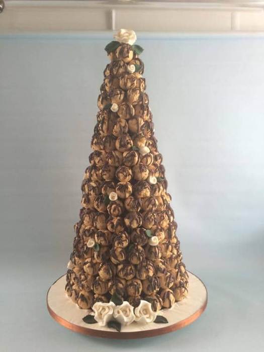 cup cakes wedding hens  celebration