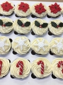 Christmas wedding cup cakes